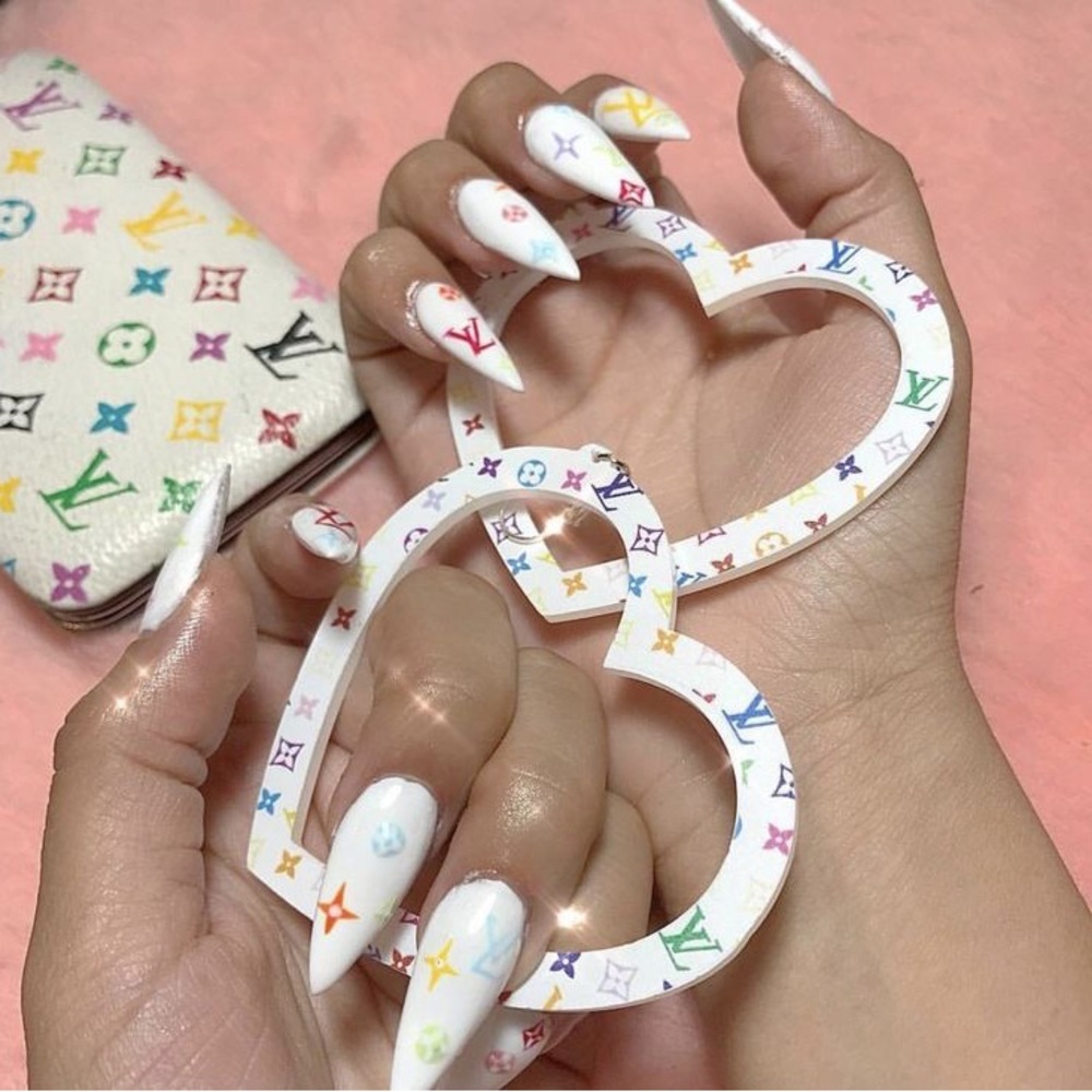 🎀💖Luxury inspired  Aesthetic Heart-Shaped Earrings 🤍🛍️💕🤍